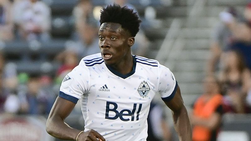 Cầu thủ Alphonso Davies có khởi đầu khó khăn Cầu thủ Alphonso Davies có khởi đầu khó khăn