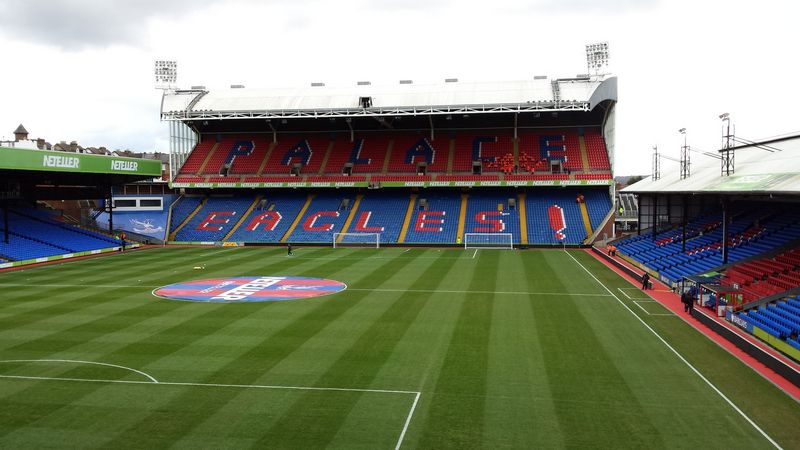Sân vận động Selhurst Park là mái ấm của Crystal Palace Sân vận động Selhurst Park là mái ấm của Crystal Palace