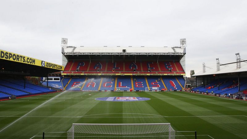 Sân vận động Selhurst Park: Mái ấm của Crystal Palace