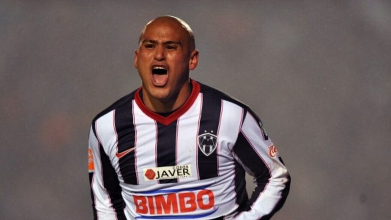 Humberto Suazo là tiền đạo Monterrey xuất sắc Humberto Suazo là tiền đạo Monterrey xuất sắc