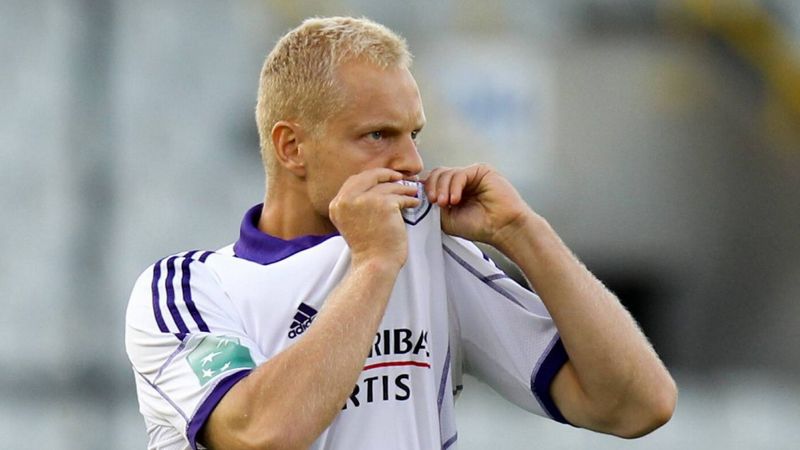 Hậu vệ RSC Anderlecht Olivier Deschacht Hậu vệ RSC Anderlecht Olivier Deschacht