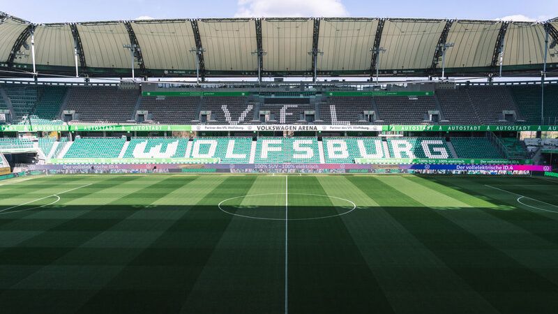 Sân vận động Volkswagen Arena là mái ấm của Wolfsburg Sân vận động Volkswagen Arena là mái ấm của Wolfsburg